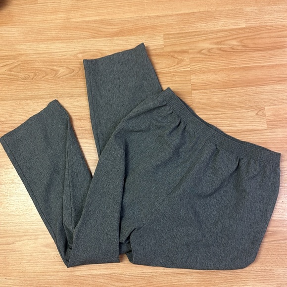 Alia Grey Pants 🩶 - Picture 5 of 5